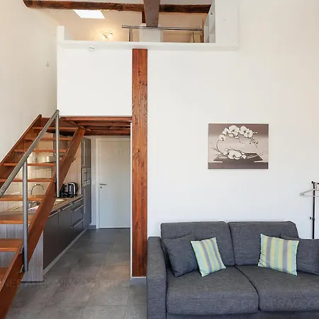 Apartamento Aout 41 *